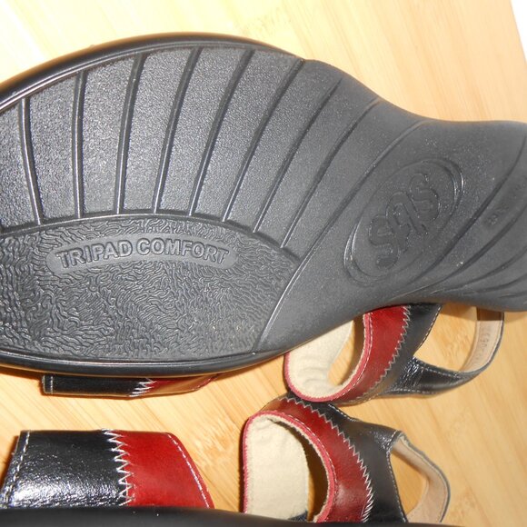 SAS Sandals Womens 91/2 Slingback Strappy Red Black Leather Open Toe Bukcle - Picture 4 of 4